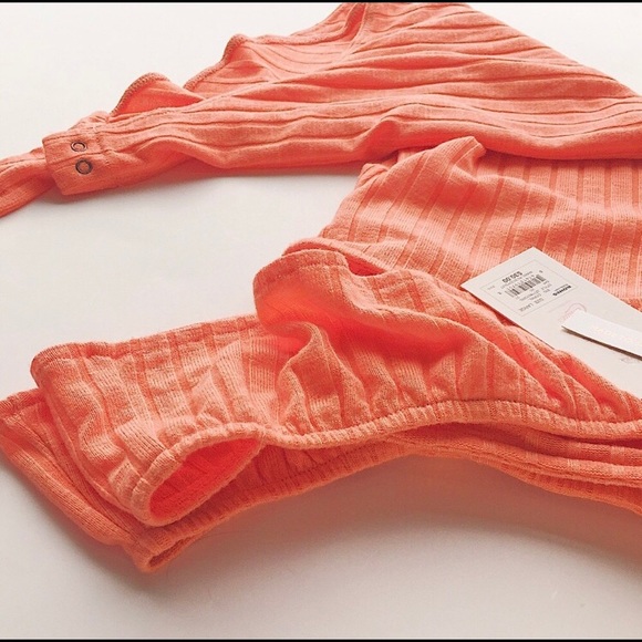 Candie’s medium off shoulder bodysuit - Picture 8 of 8